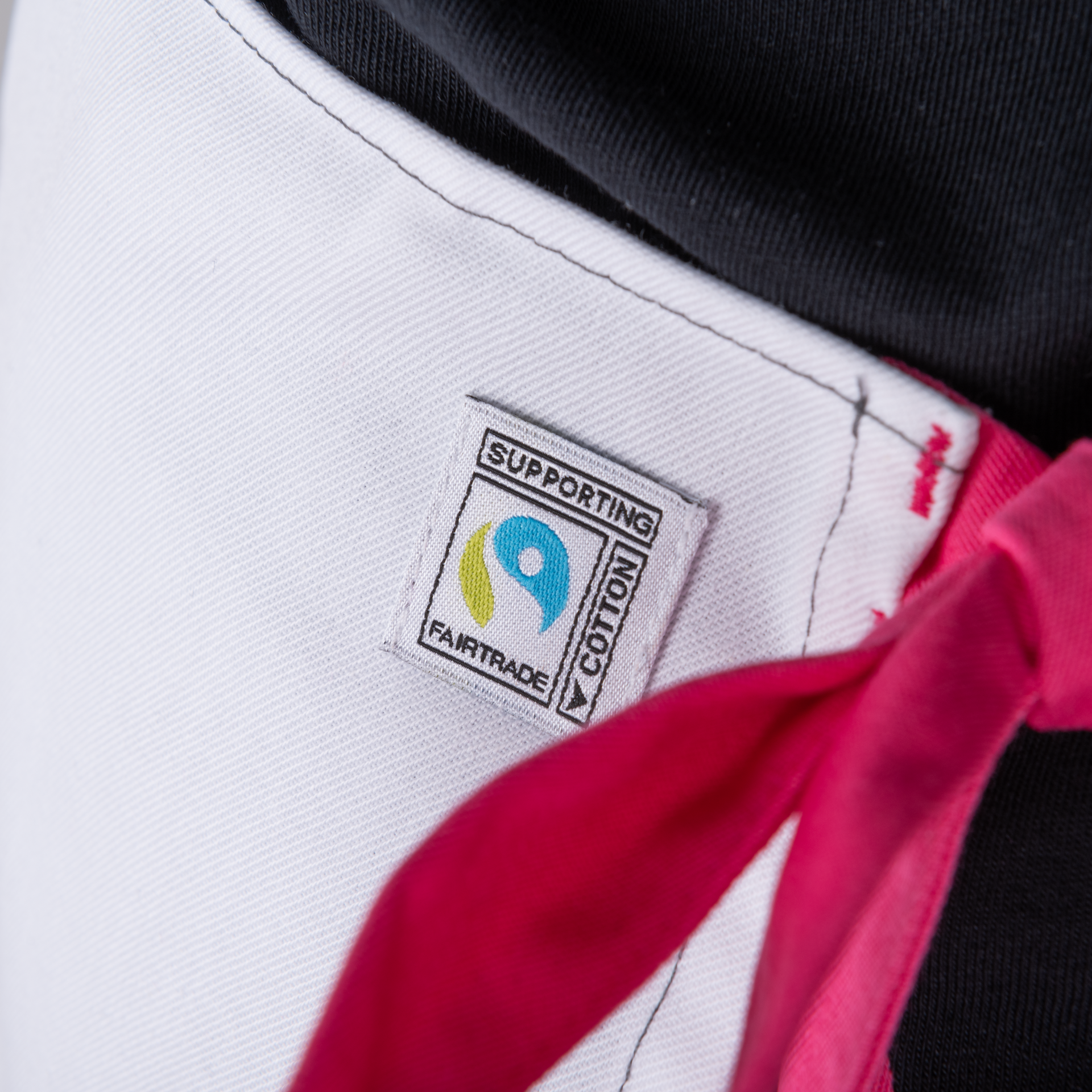 KUNDENPROJEKT MISSPOMPADOUR Die Schürze